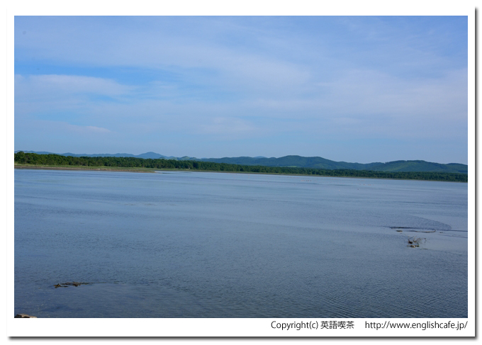 コムケ湖、場所を変えて、海側から見る湖面（北海道紋別市）