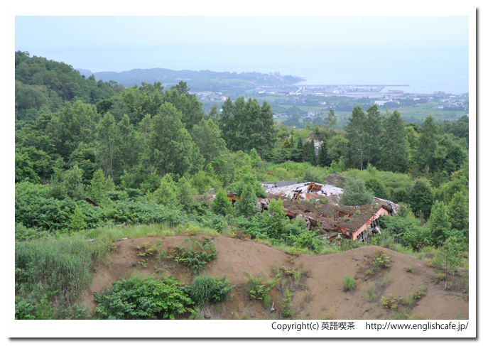 西山火口散策路、７５メートル隆起した頂部からの景色（北海道洞爺湖町）