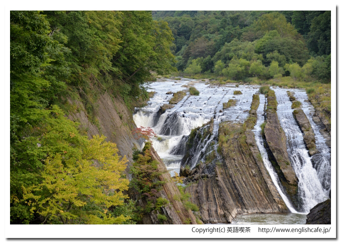 千鳥ヶ滝（滝の上公園）、千鳥橋から眺める千鳥ヶ滝（北海道夕張市）