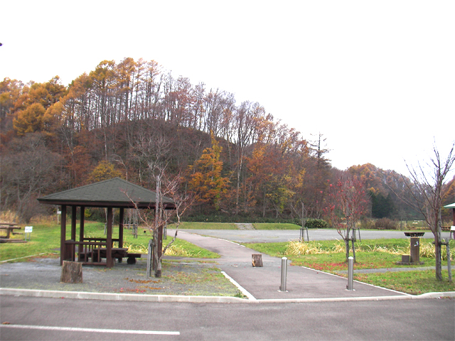 浮島公園の入口から少し歩いたところの休憩所（北海道久遠郡せたな町）